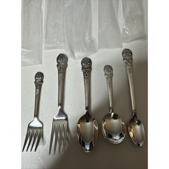 Oneida Stainless HUMPTY DUMPTY 5 Piece Infant Baby Youth Set Community Flatware